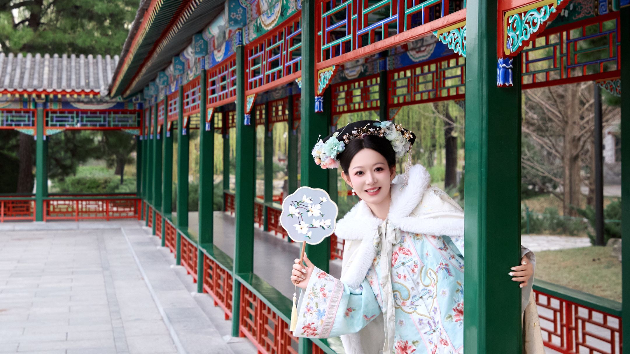 北京清宫格格古装汉服游客拍摄体验（北海公园/天坛/故宫外围/颐和园）