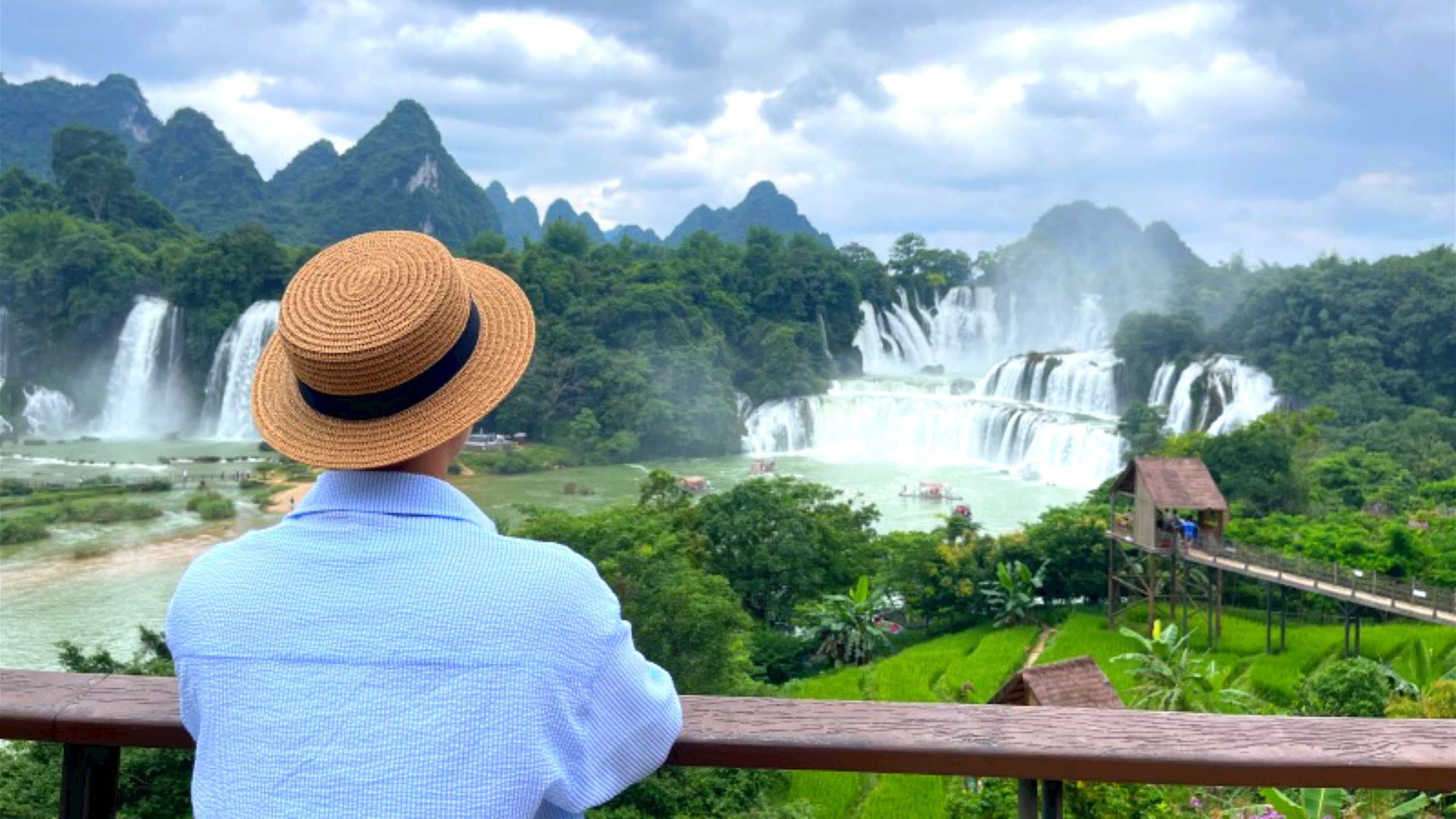 广西崇左靖西德天跨国瀑布鹅泉通灵大峡谷明仕田园4日游私家团