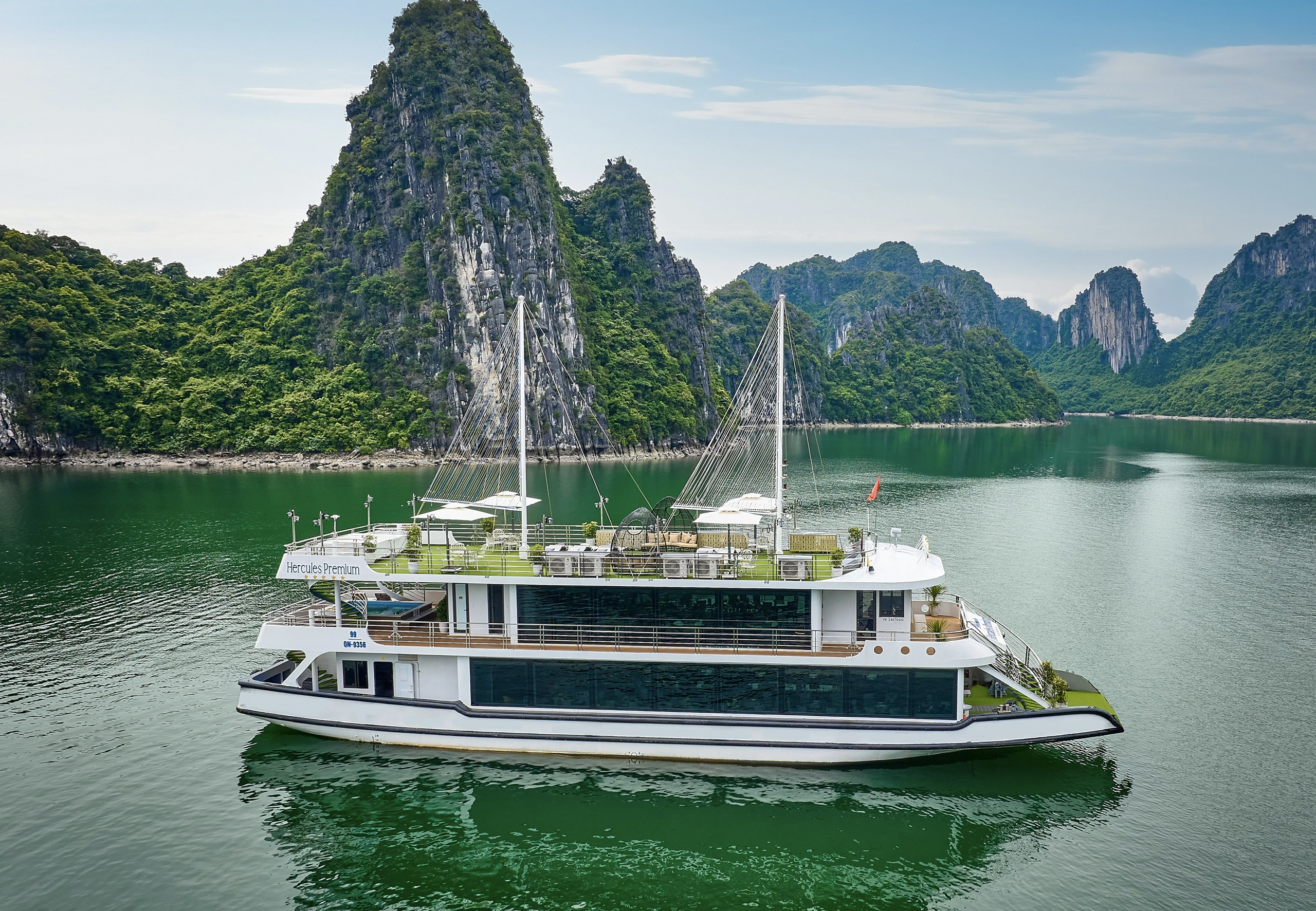 【路线2】下龙湾一日游（5星级赫拉克勒斯豪华游船）