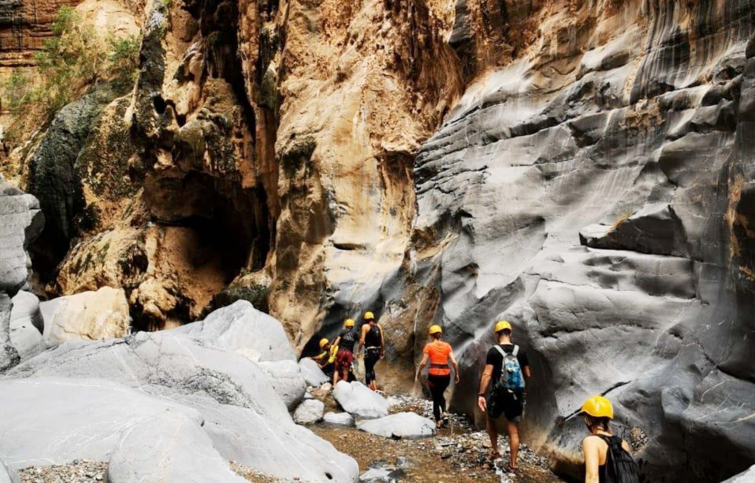 阿曼蛇峡谷探险长途之旅
