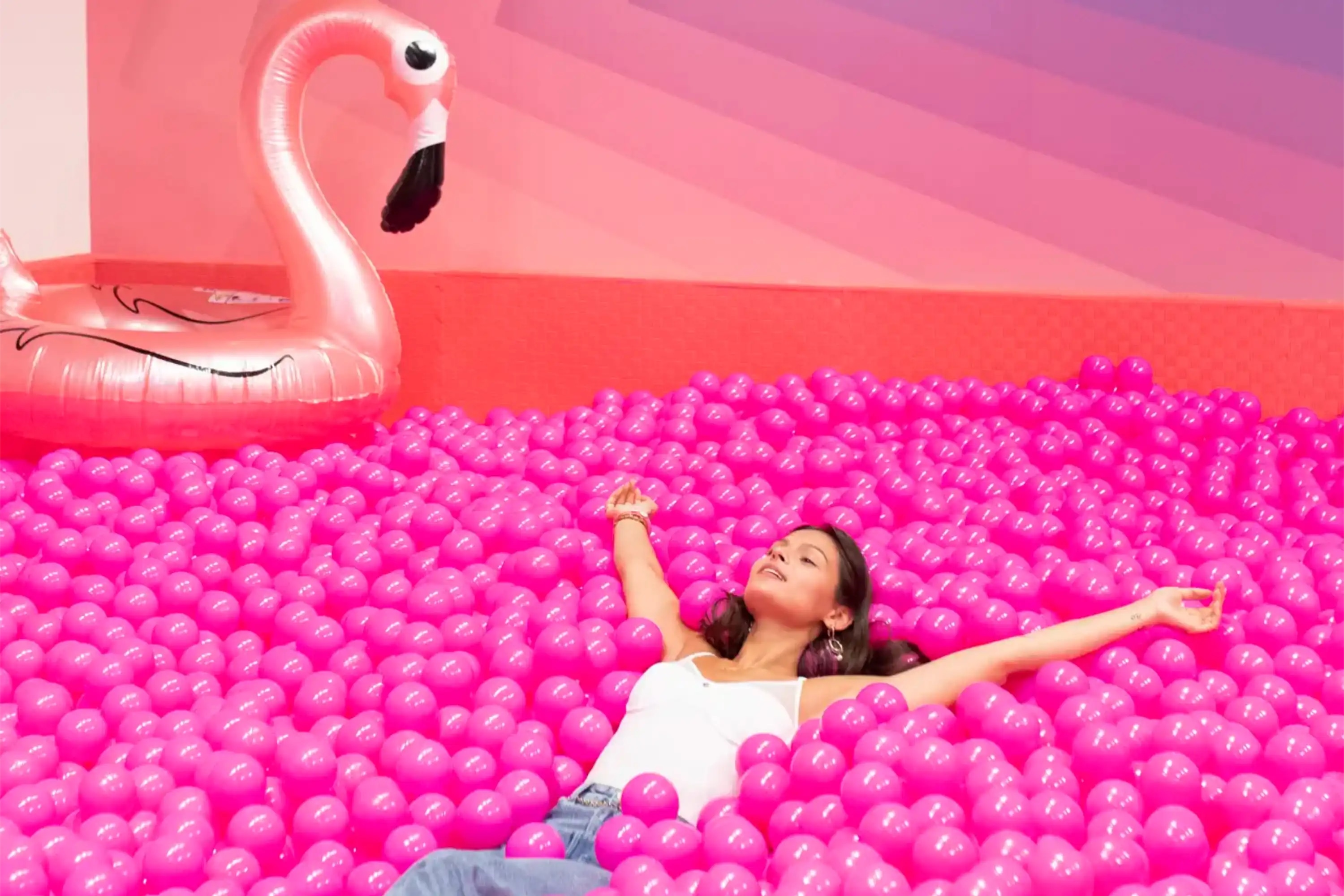 波多粉红宫门票 + WOW 酒庄品酒