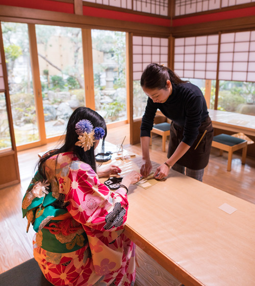 金泽徒步游：金箔、日式甜点和忍者星