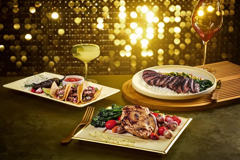 洛杉矶杜莎夫人蜡像馆好莱坞屋顶餐厅和酒吧 (Madame Tussauds Hollywood Rooftop Restaurant & Bar in Los Angeles)