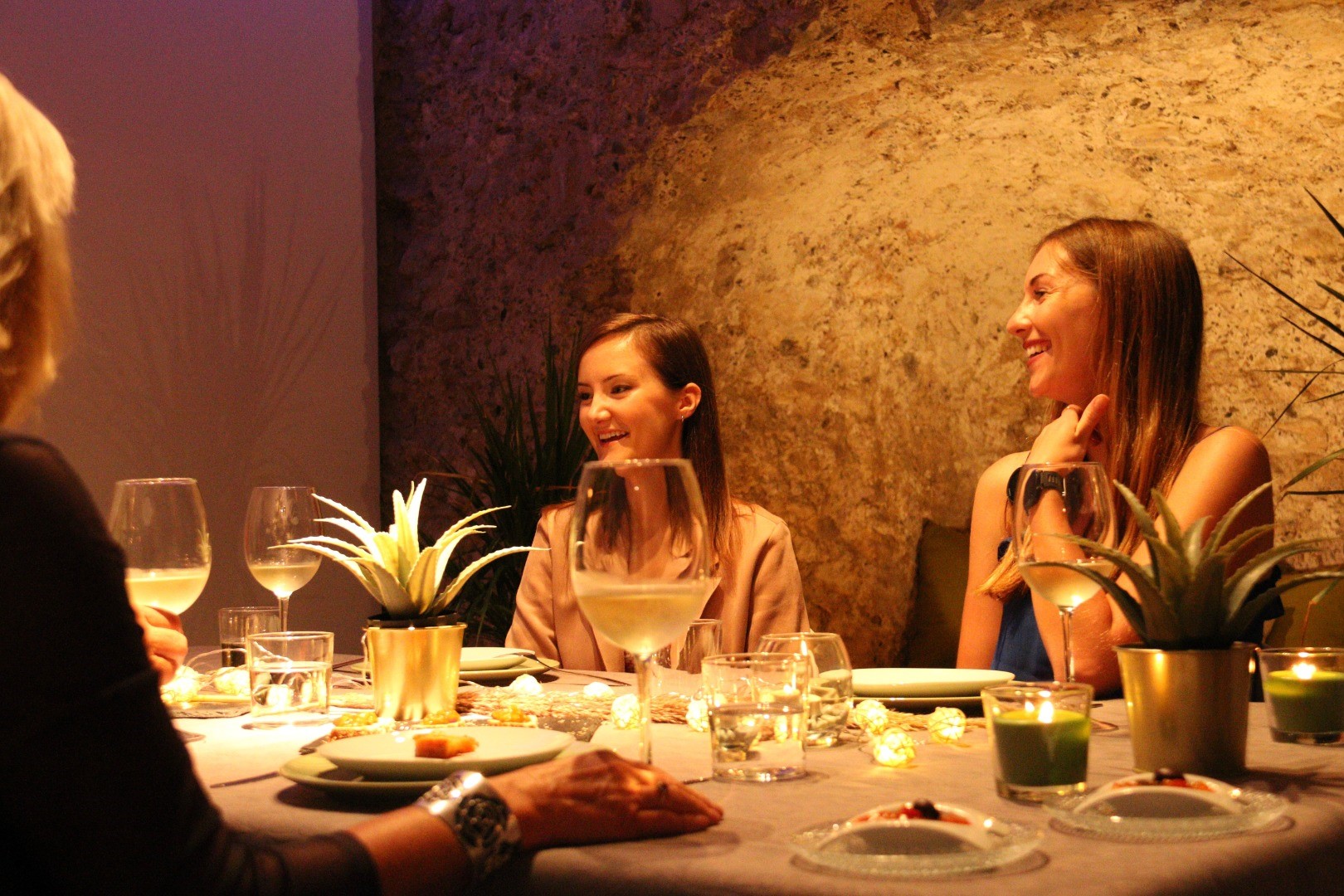 瓦伦西亚老城区导览 + 11世纪古迹品酒 & 小吃