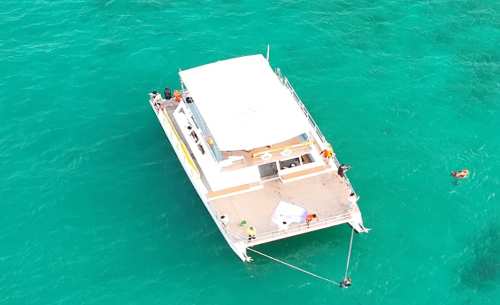 芭达雅（Pattaya）双体游艇跳岛一日游