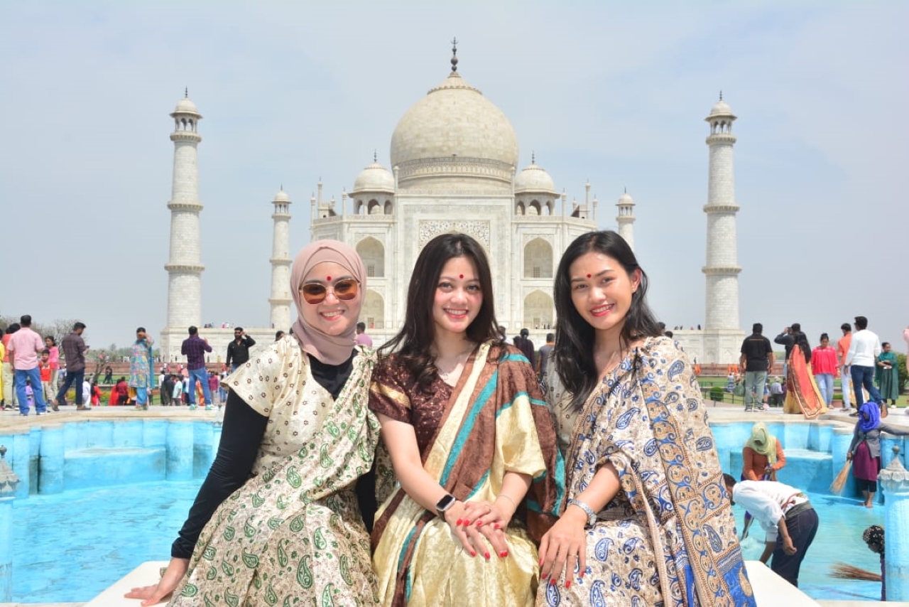 泰姬陵 & 阿格拉堡半日游（德里出发）