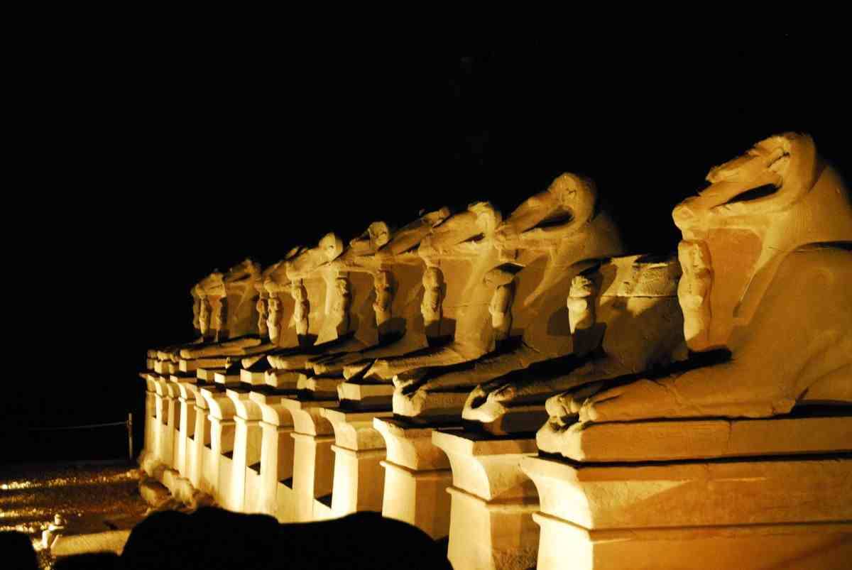 卢克索卡纳克神庙声光秀（含晚餐 & 接送）