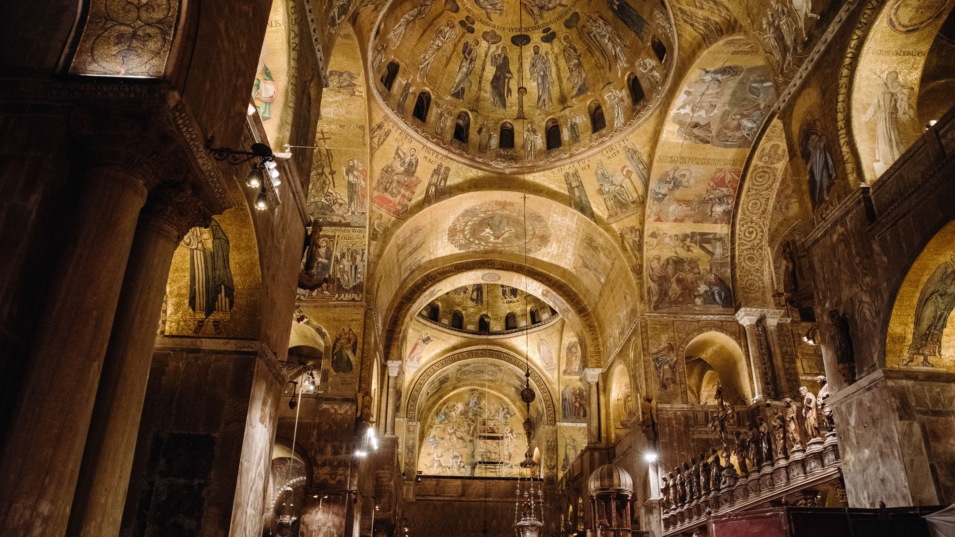 威尼斯圣马可大教堂夜间导览