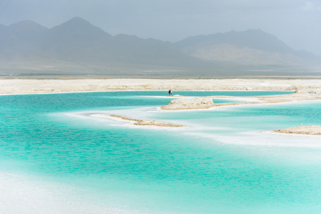 青甘大环线网红西北8日游（水上雅丹+察尔汗盐湖+茶卡盐湖+水上雅丹+莫高窟+鸣沙山月牙泉+张掖七彩丹霞）
