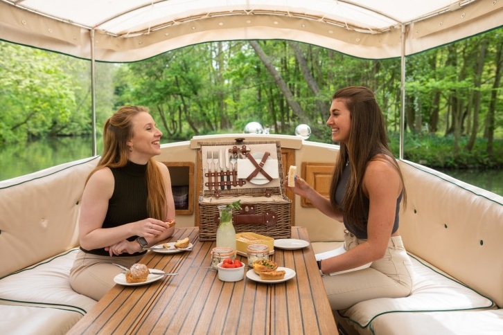 牛津观光野餐或下午茶游船之旅