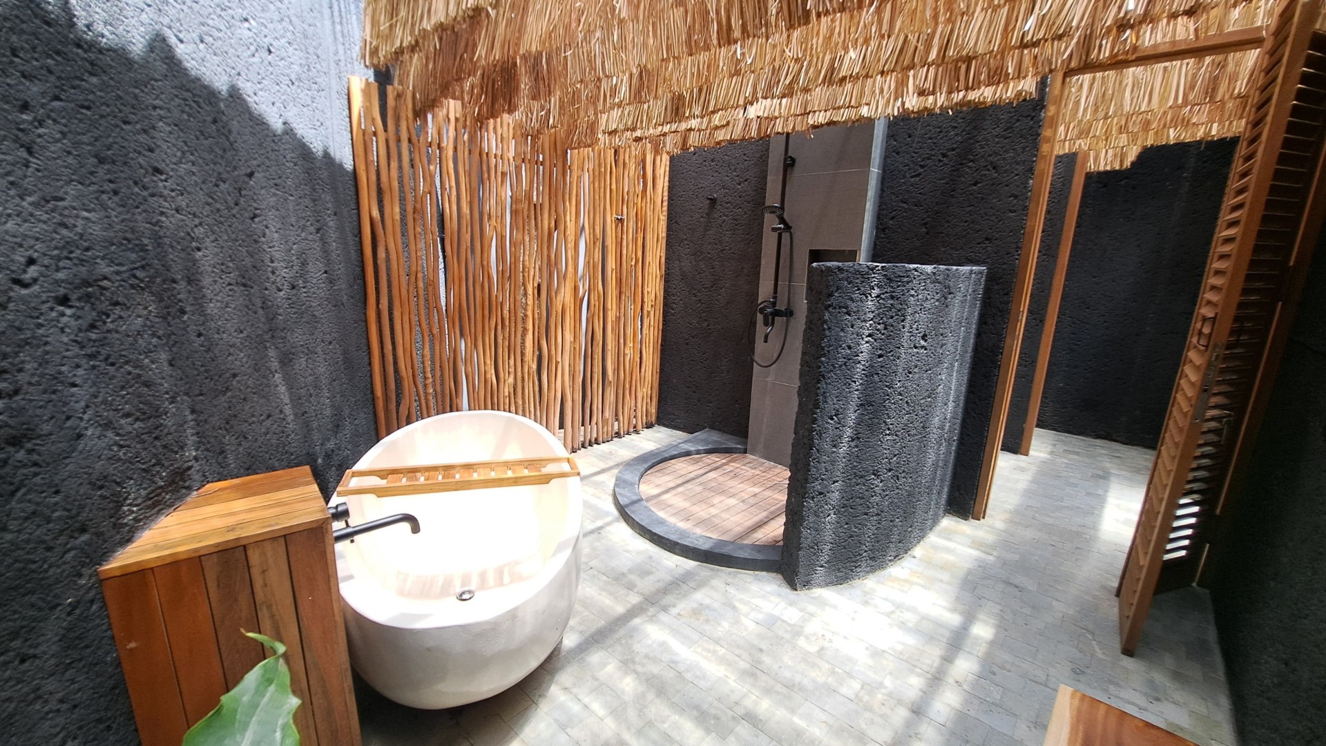 巴厘岛坎古Svaha Spa Nelayan水疗体验