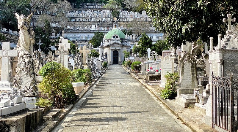 从坟场特色看香港历史发展：跑马地坟场+快活谷马场博物馆半天游