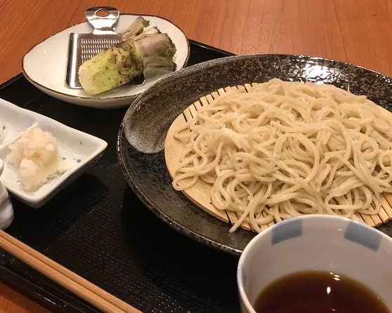 札幌天妇罗午餐，特色是自制荞麦面