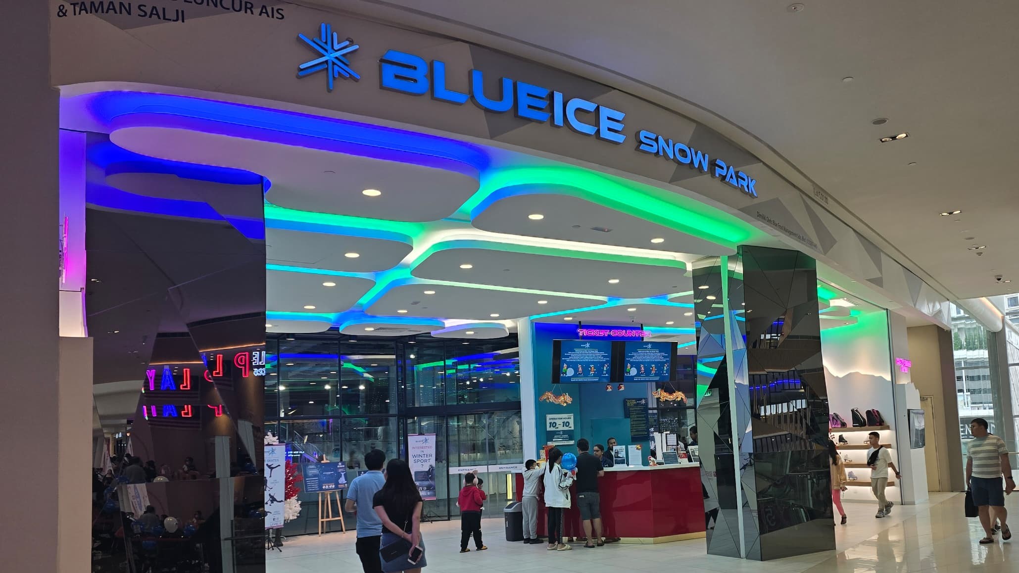 Blue Ice Snow Park溜冰体验 - 武吉加里尔柏威年广场