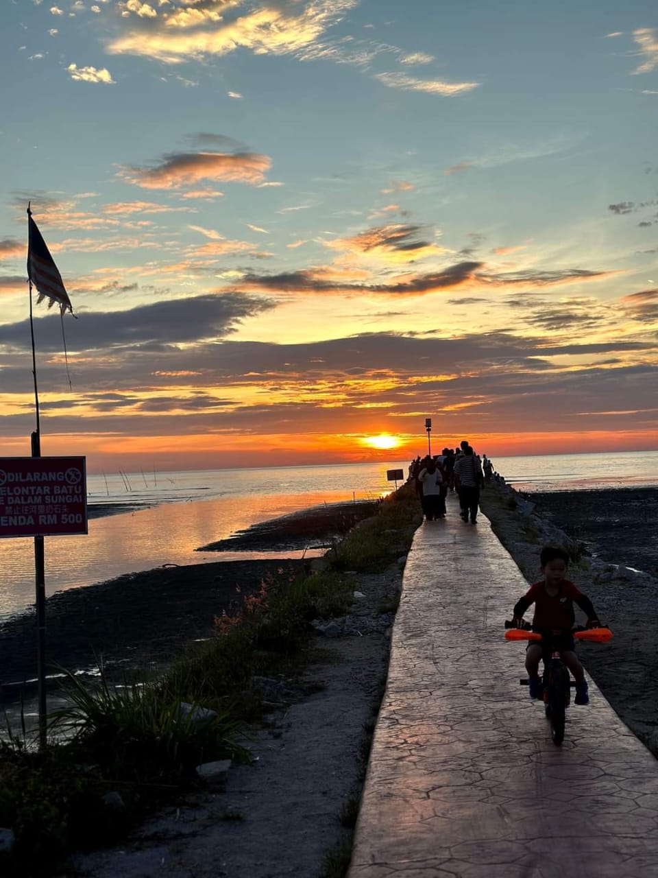 槟城峇六拜日落自行车之旅