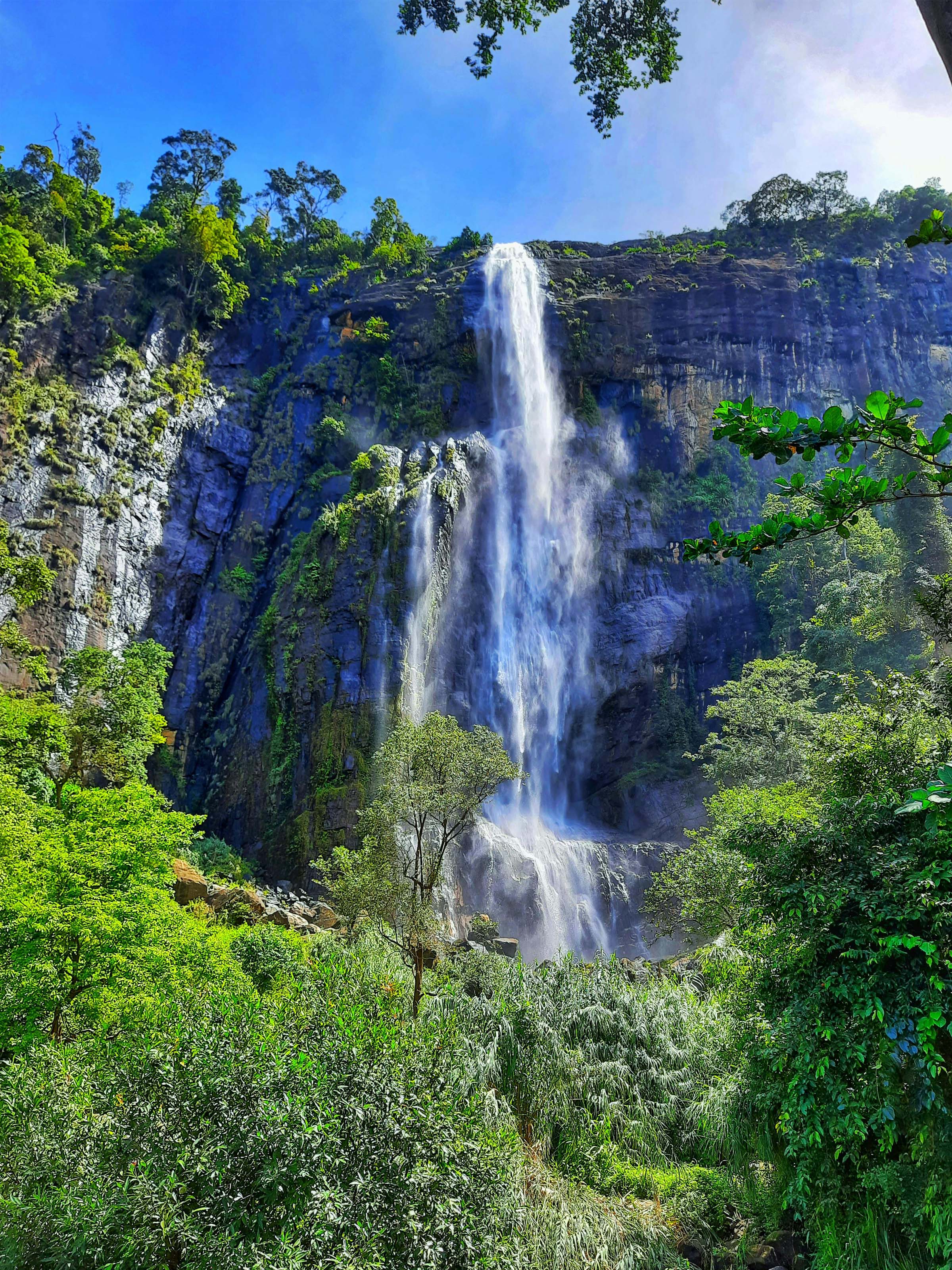 迪亚鲁马瀑布 & 天然泳池浴 + 午餐