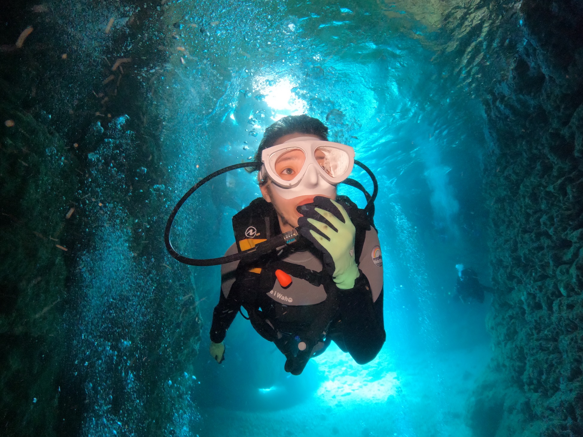 冲绳｜青之洞窟潜水＆浮潜体验
