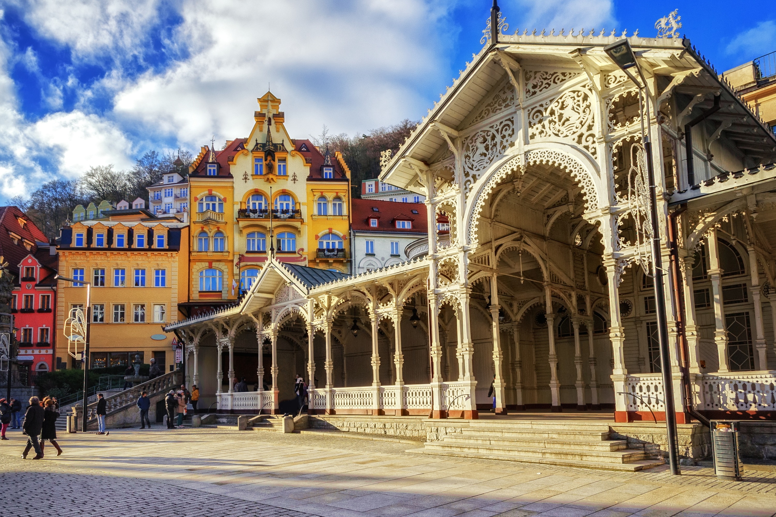 卡罗维发利 & 黛安娜瞭望塔一日游（布拉格出发）