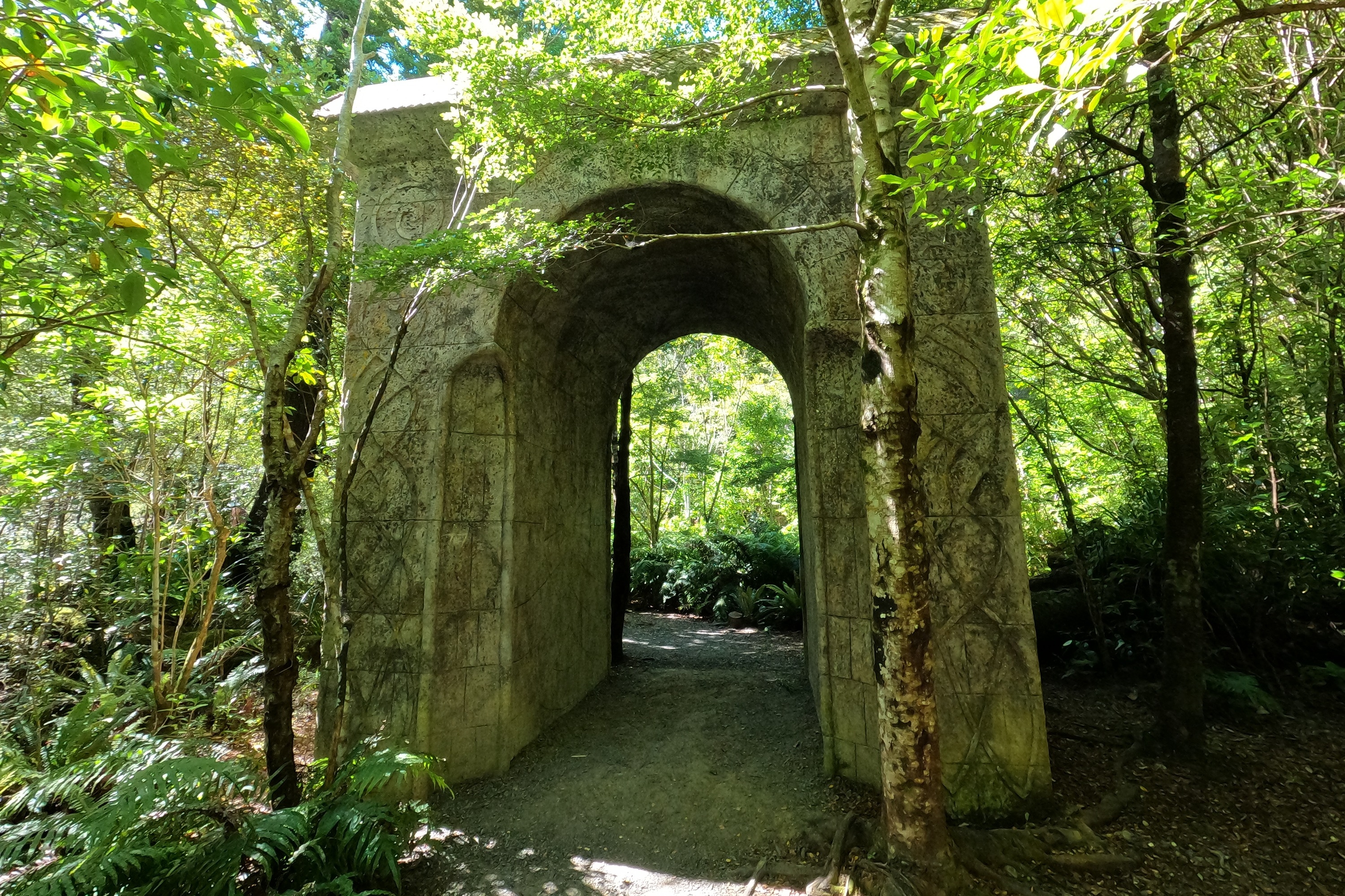 魔戒含午餐全日游