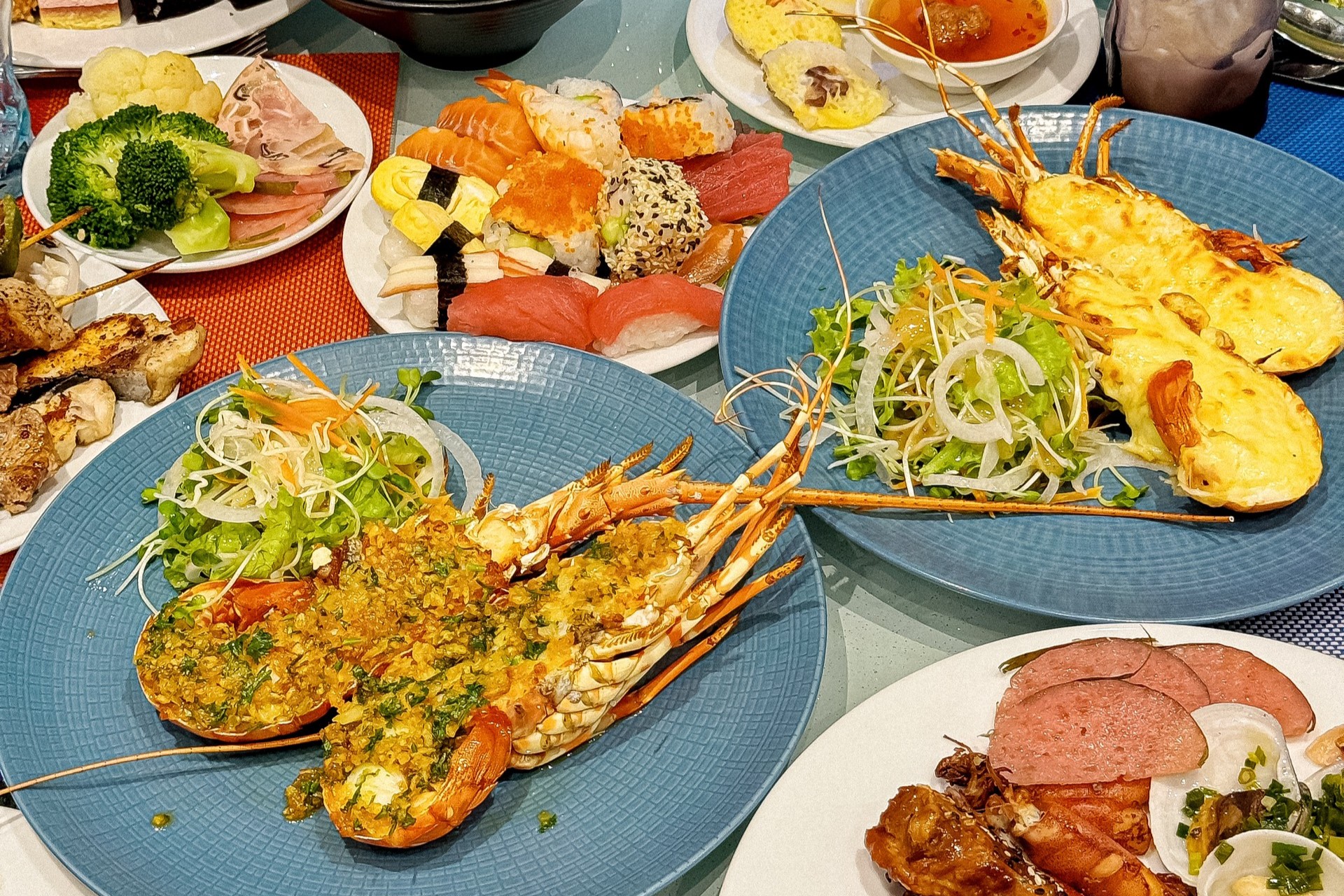 诺富特芽庄酒店海鲜自助晚餐