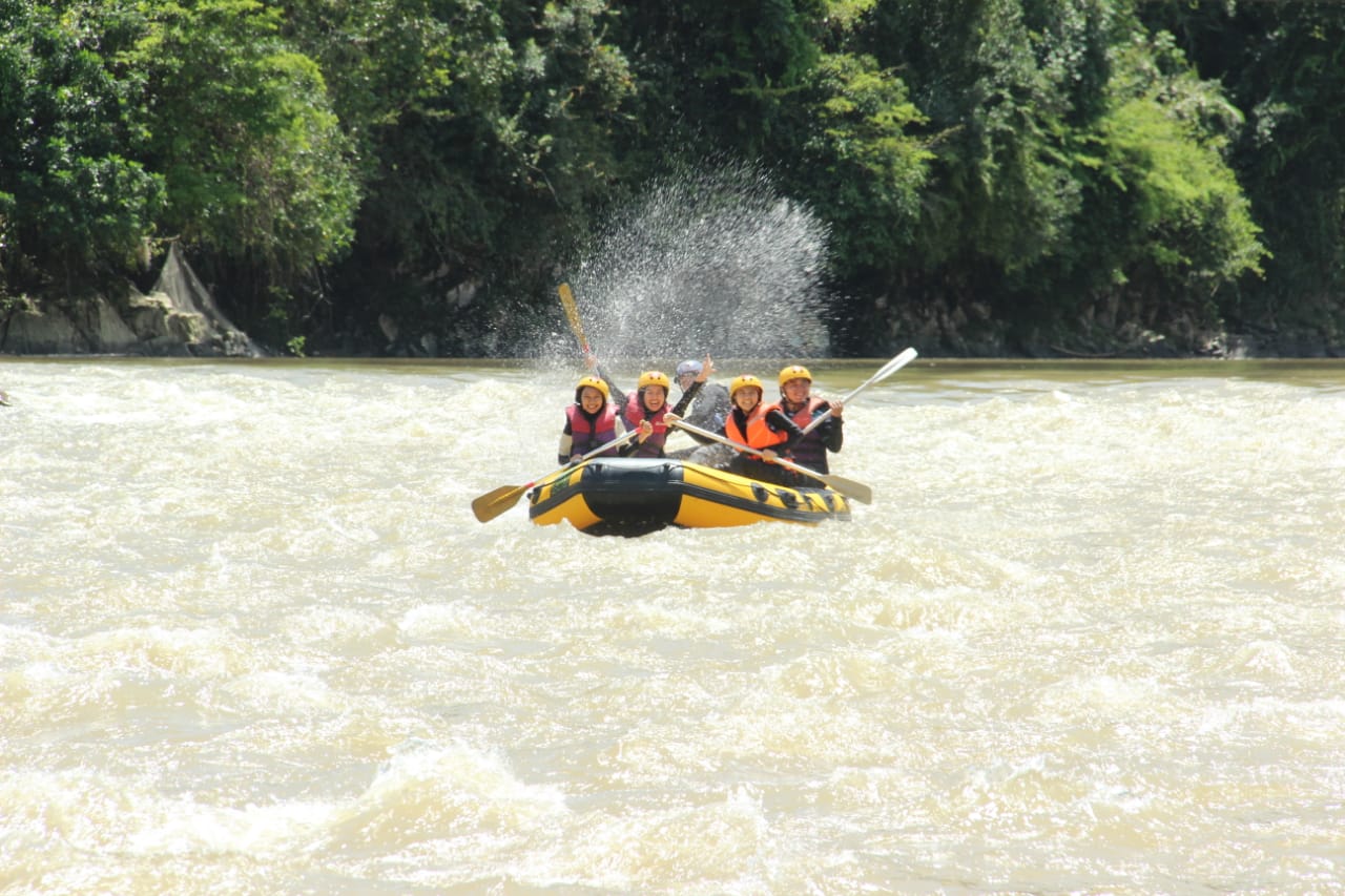 亚庇 : 九鲁白水河漂流之旅