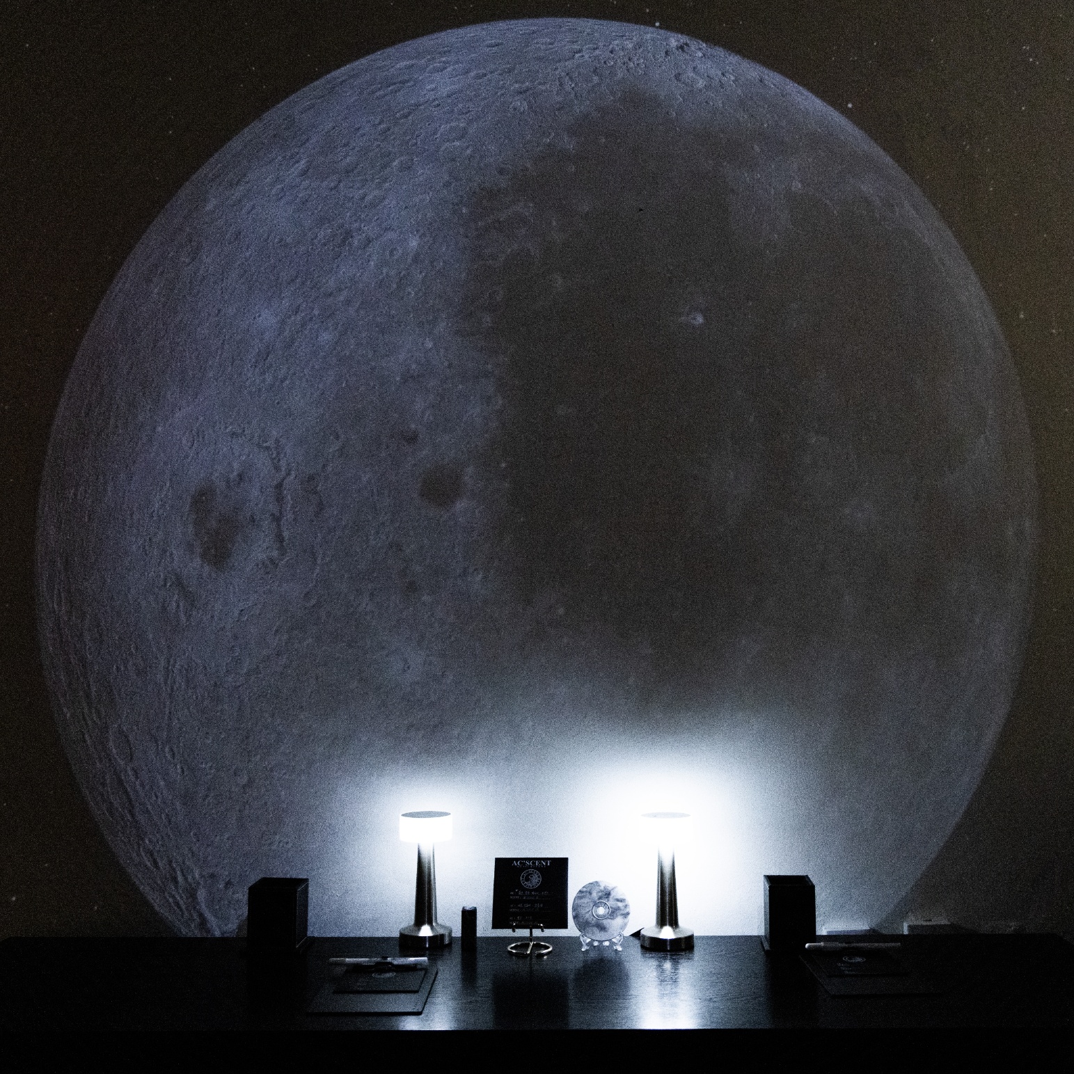 首尔私人 KPOP 媒体艺术展及香水制作