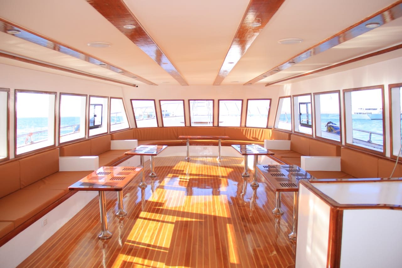 赫尔格达：豪华游艇，含潜水、浮潜和海鲜午餐