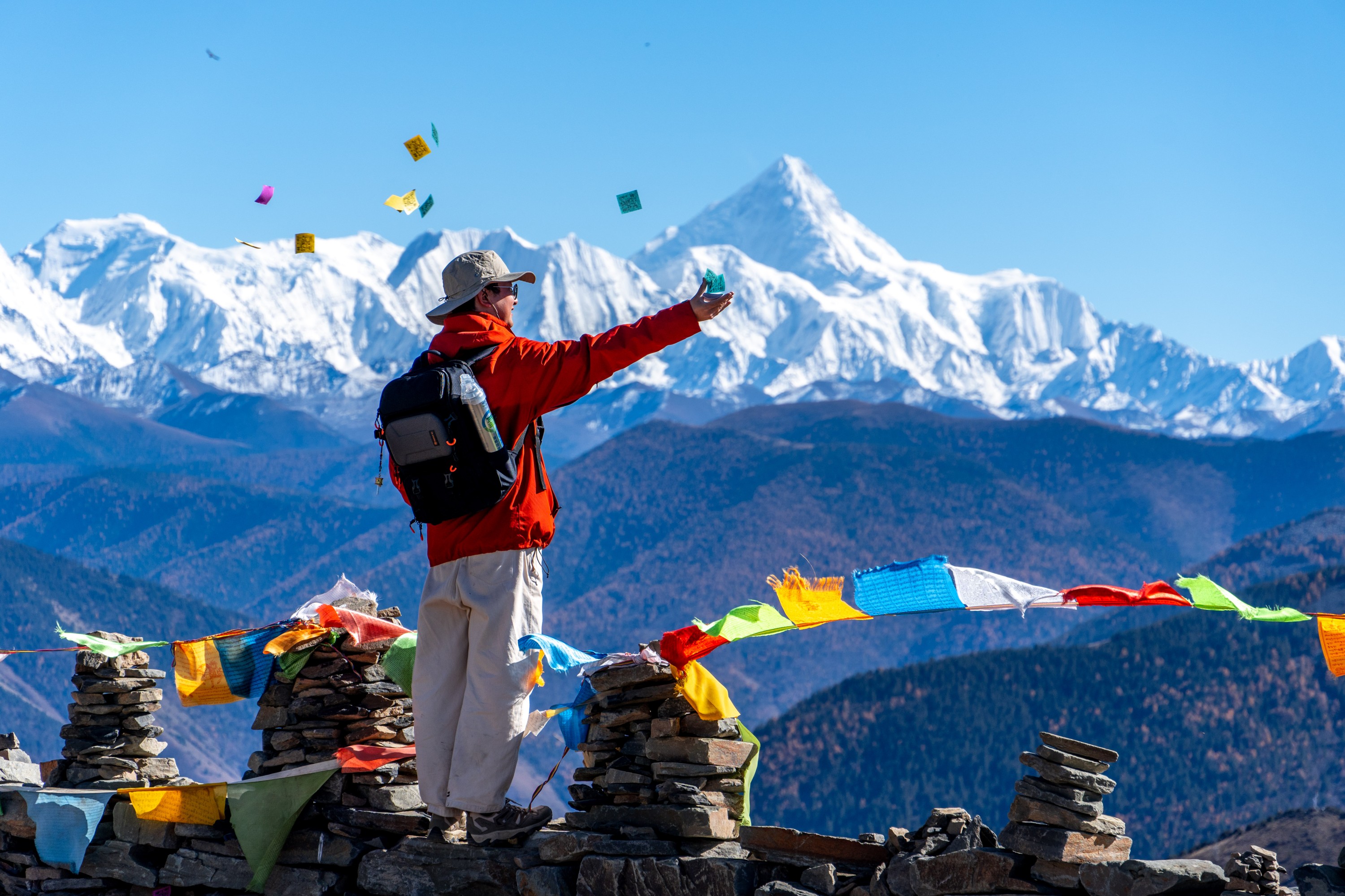 川西云端稻城5日（四姑娘山双桥沟+稻城亚丁+理塘·藏式欢迎礼·诗经拓印+高原氧气瓶）