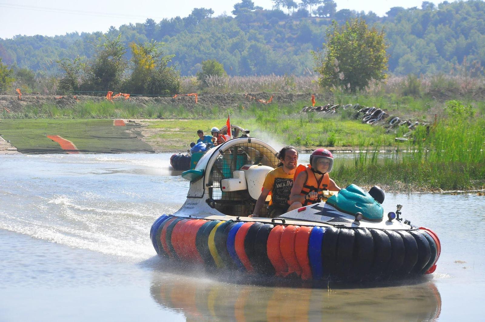 阿拉尼亚气垫船探险之旅（含往返接送）