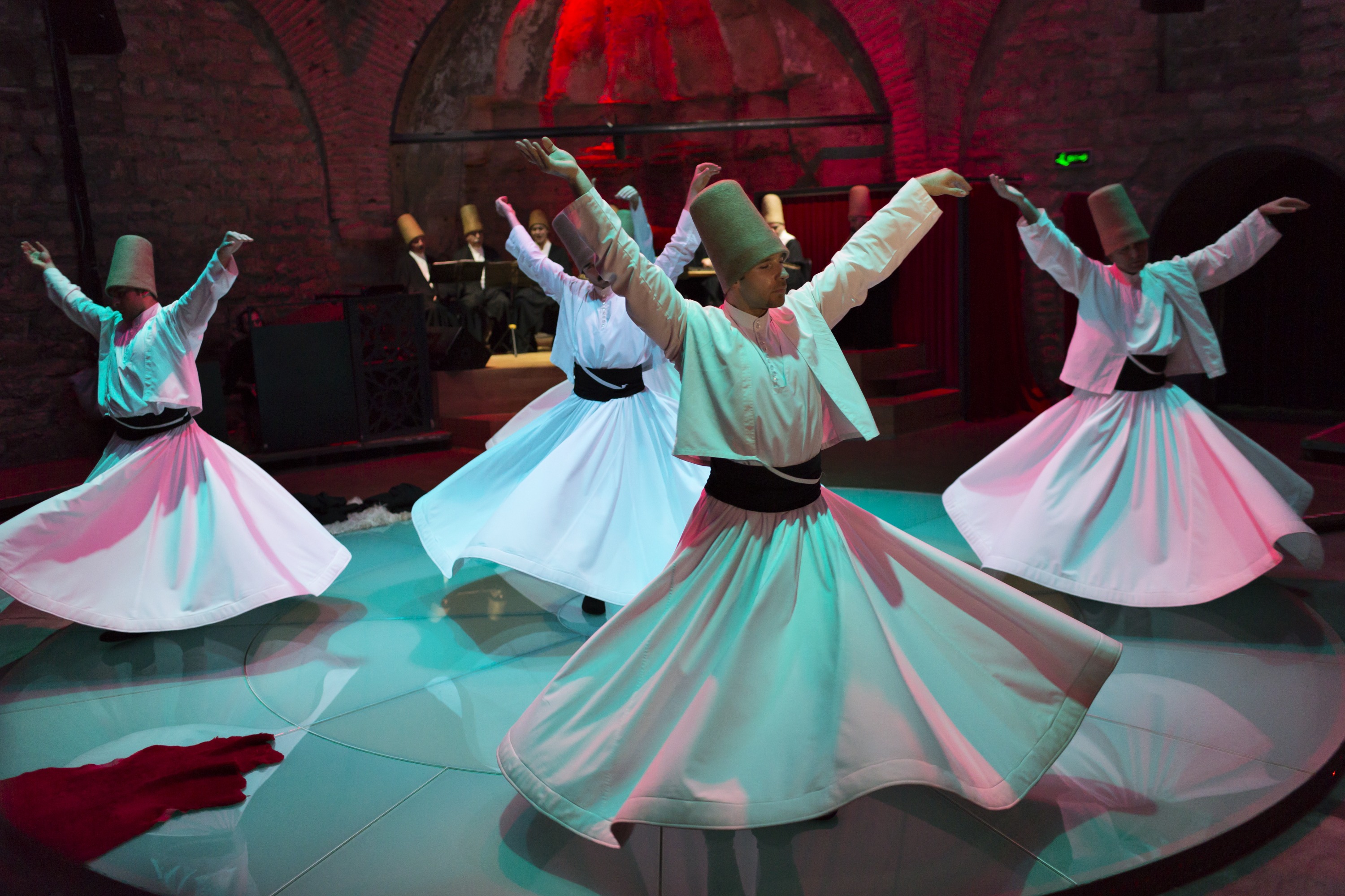 伊斯坦堡的 Mevlevi Sema 和旋转苦行僧表演