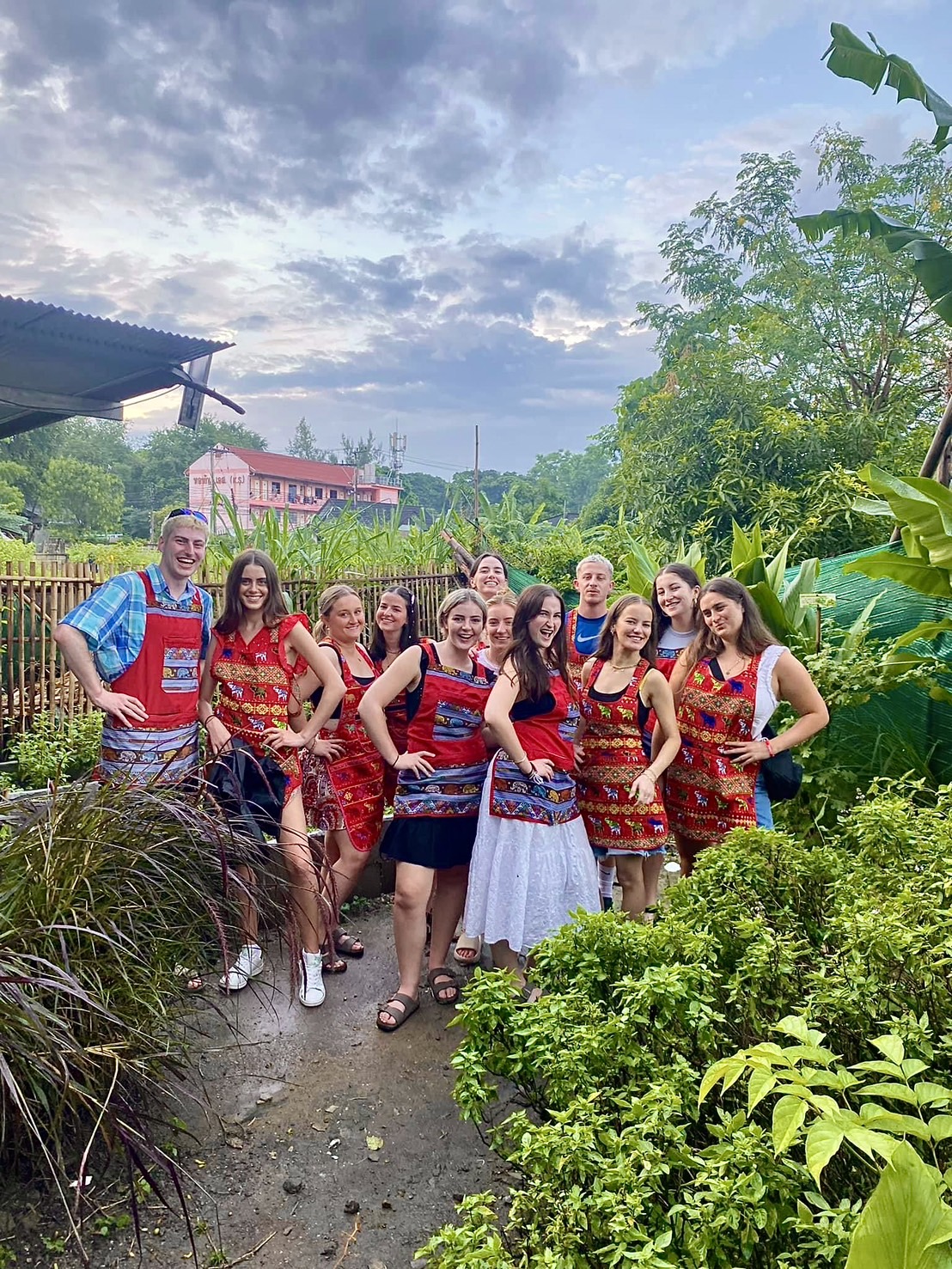 泰式农家菜烹饪课，带市场&花园参观