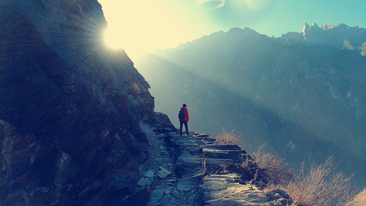 云南香格里拉奇幻之门6天5晚（丽江出发+哈巴雪山东麓+虎跳峡+白水台+独克宗古城+松赞林寺+尼汝七彩瀑布+梅里雪山+3场自然探索轻徒步）