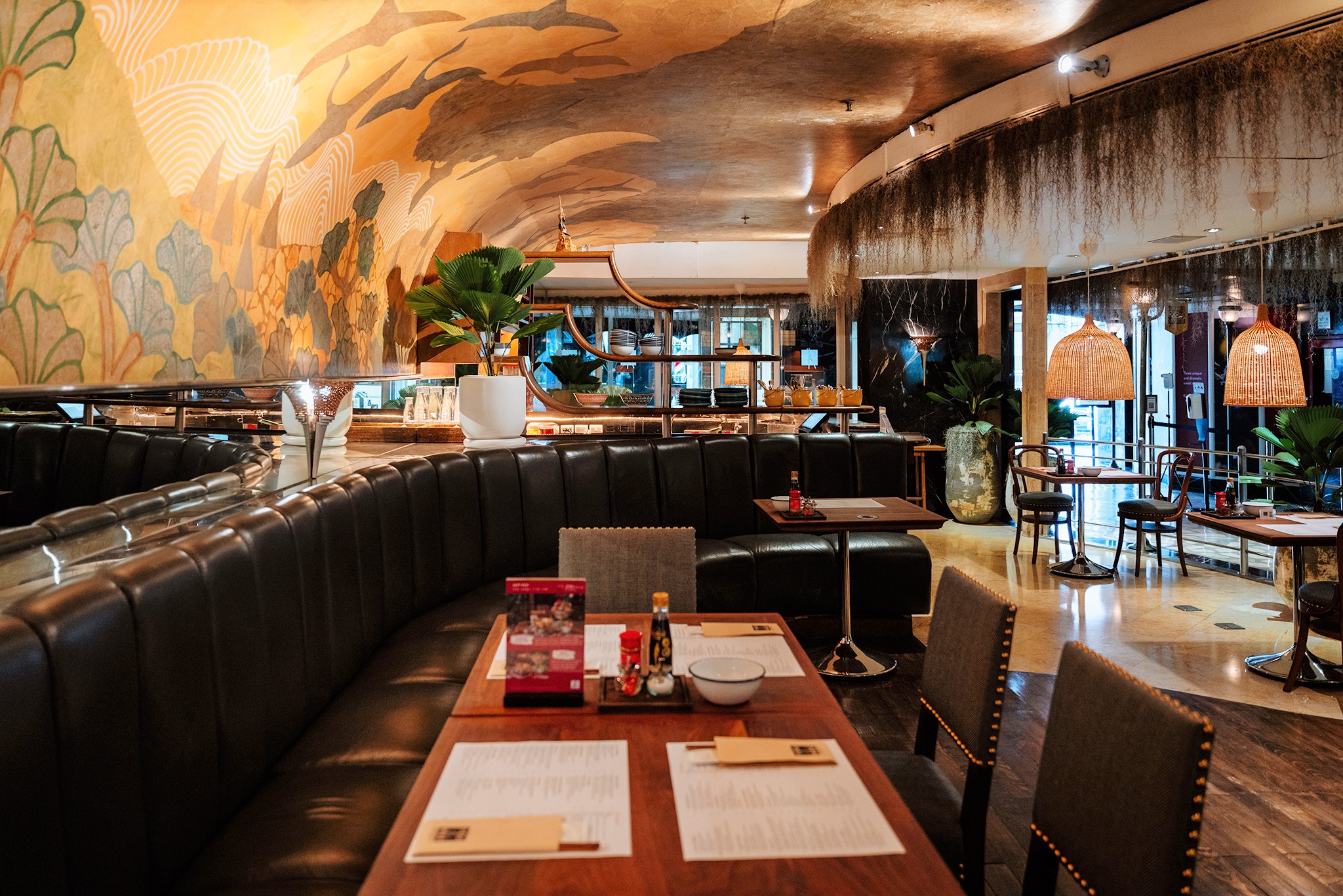 曼谷爱情侣湾君悦酒店的 You&Mee 餐厅