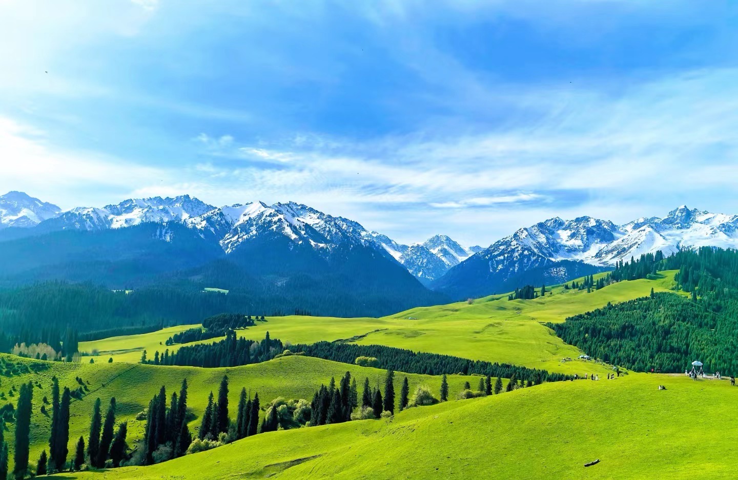 新疆伊犁大环线9天8晚自然野奢之旅（琼库什台宛如故里入驻+牧星谷营地+夏塔徒步+赛里木湖环湖+自驾那拉提景区+独库公路）