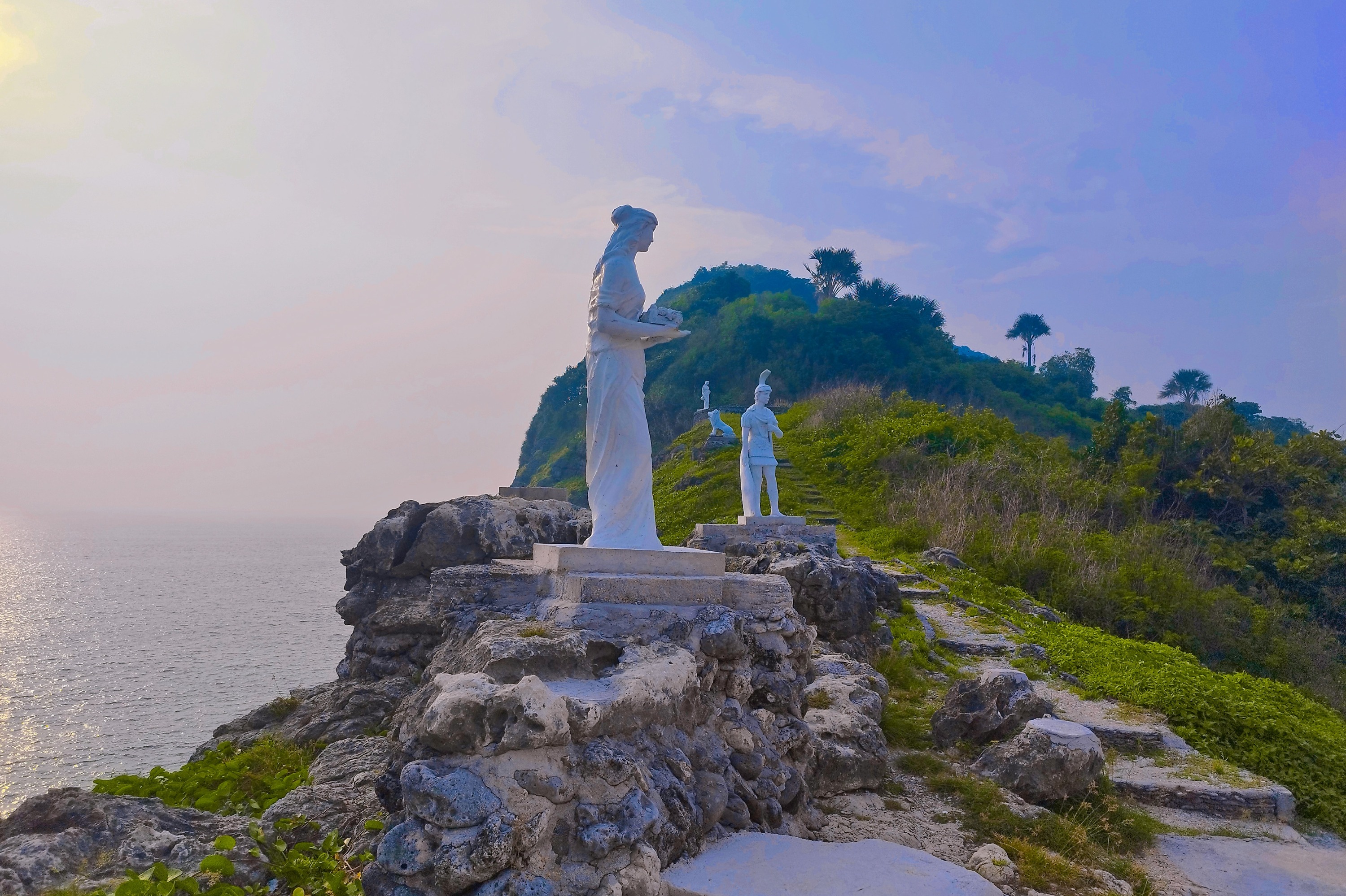 纳苏格布财富岛＆悬崖跳水＆浮潜一日游