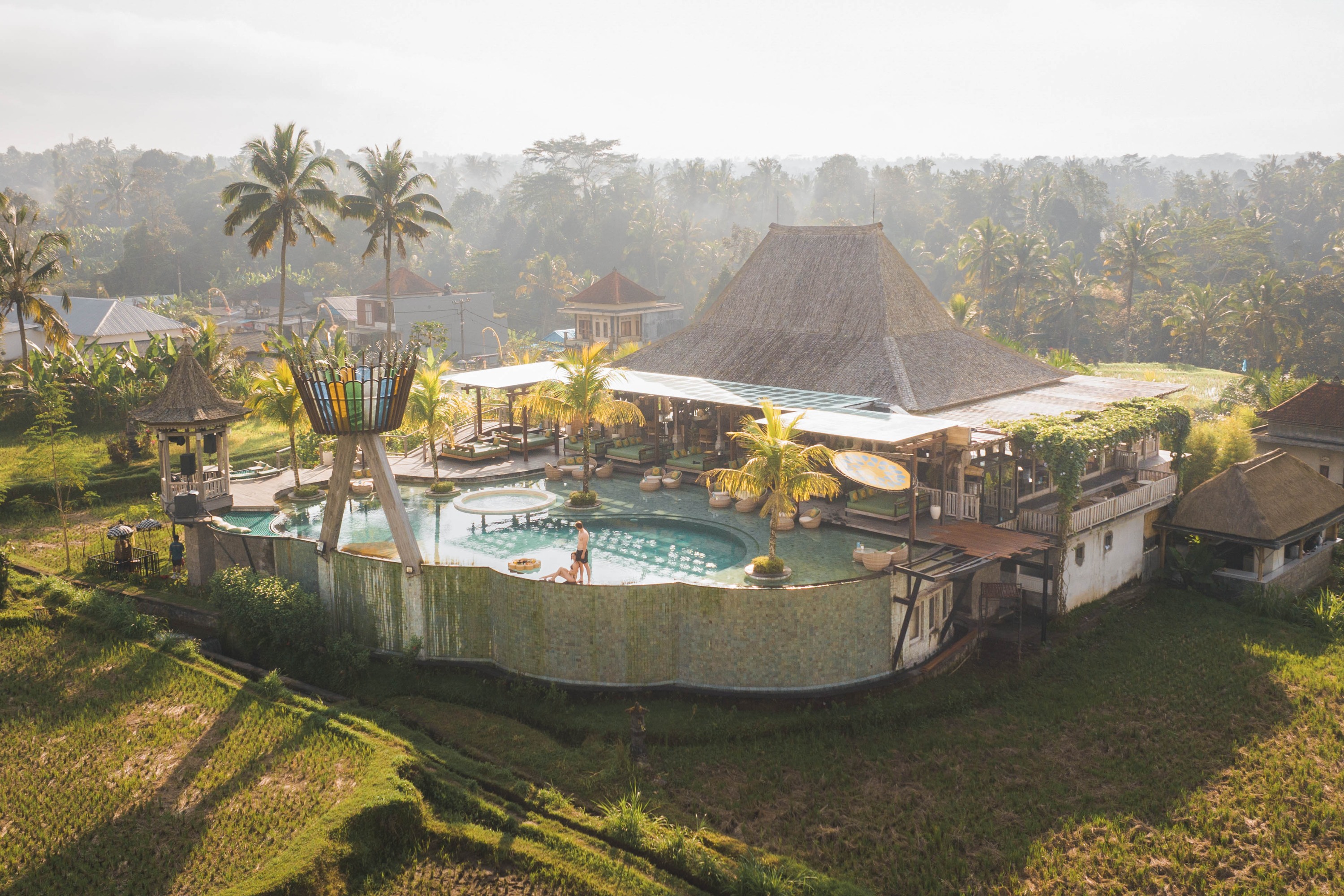 峇里岛 Cretya Sunset 餐厅＆巴杜尔火山吉普车＆瀑布之旅