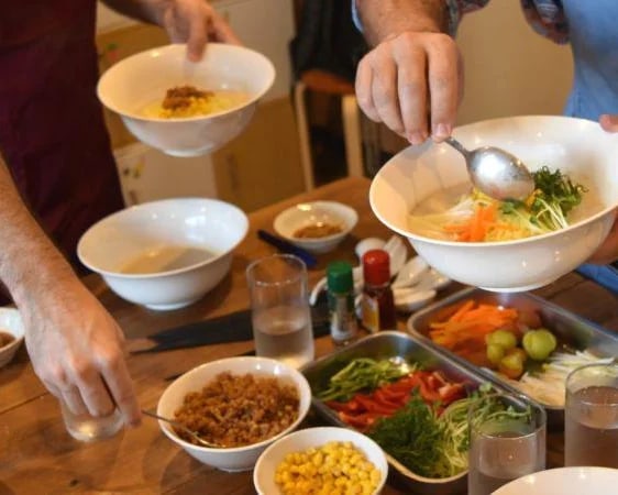 东京纯素食材饺子 & 拉面制作