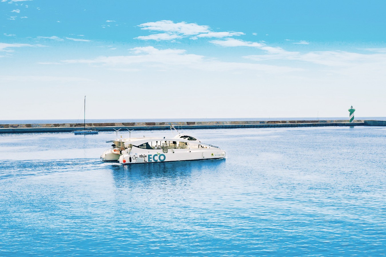 巴塞隆纳海滨生态游船体验