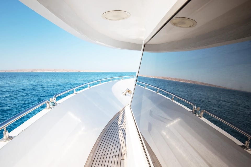 马卡迪：奥兰治湾香蕉船 & 浮潜游船（含午餐）