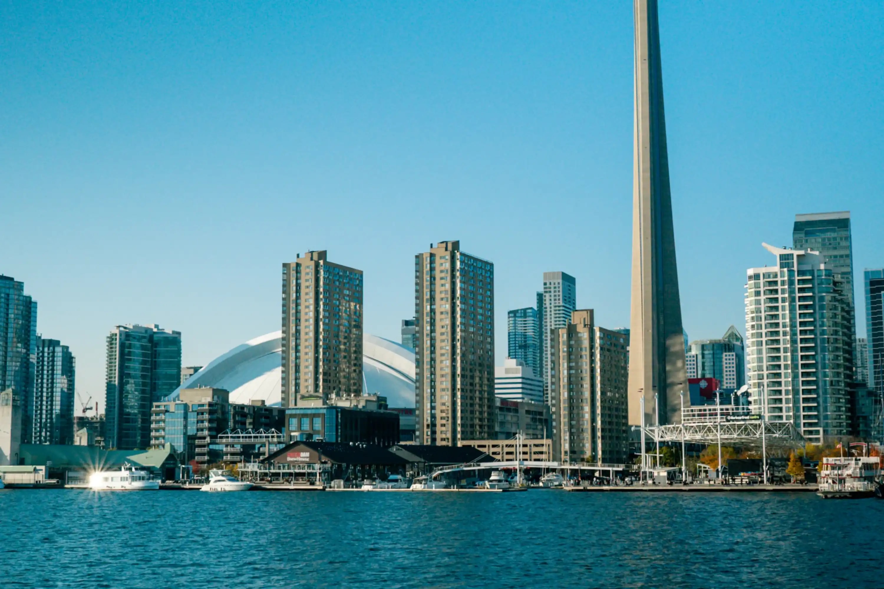 多伦多徒步之旅 & 参观加拿大国家电视塔 & 河上游船巡航体验