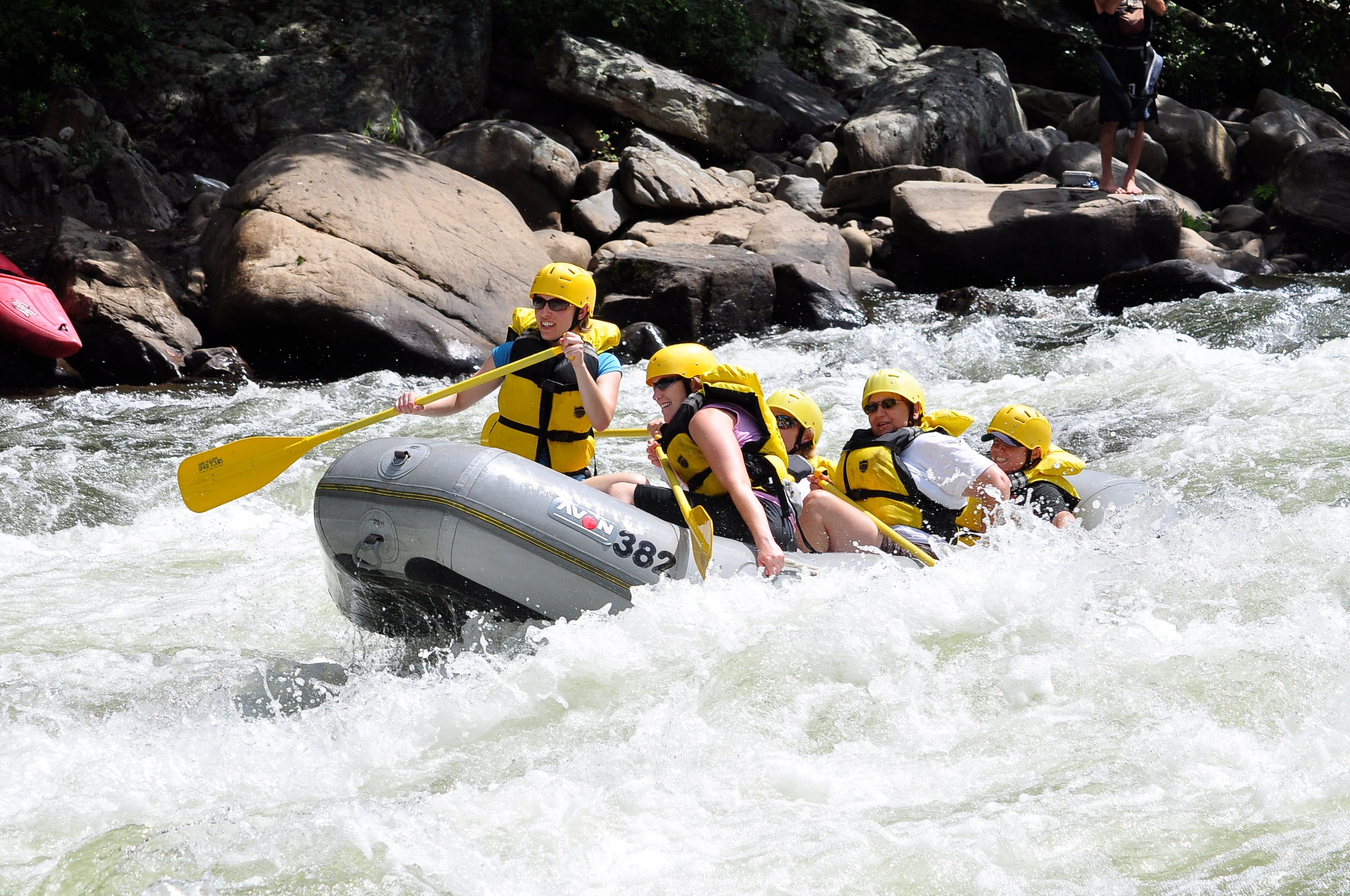 龙目岛泛舟 & 林萨寺一日游