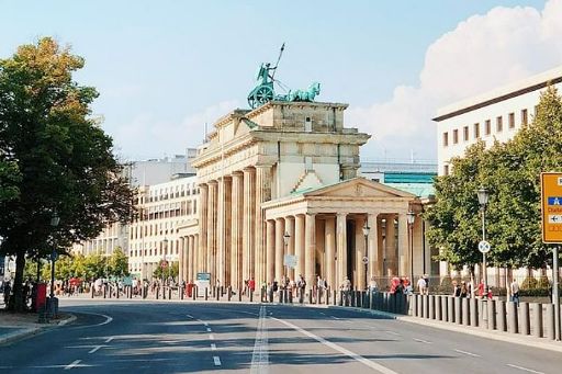 东柏林大瘟疫户外逃生游戏 & 徒步之旅