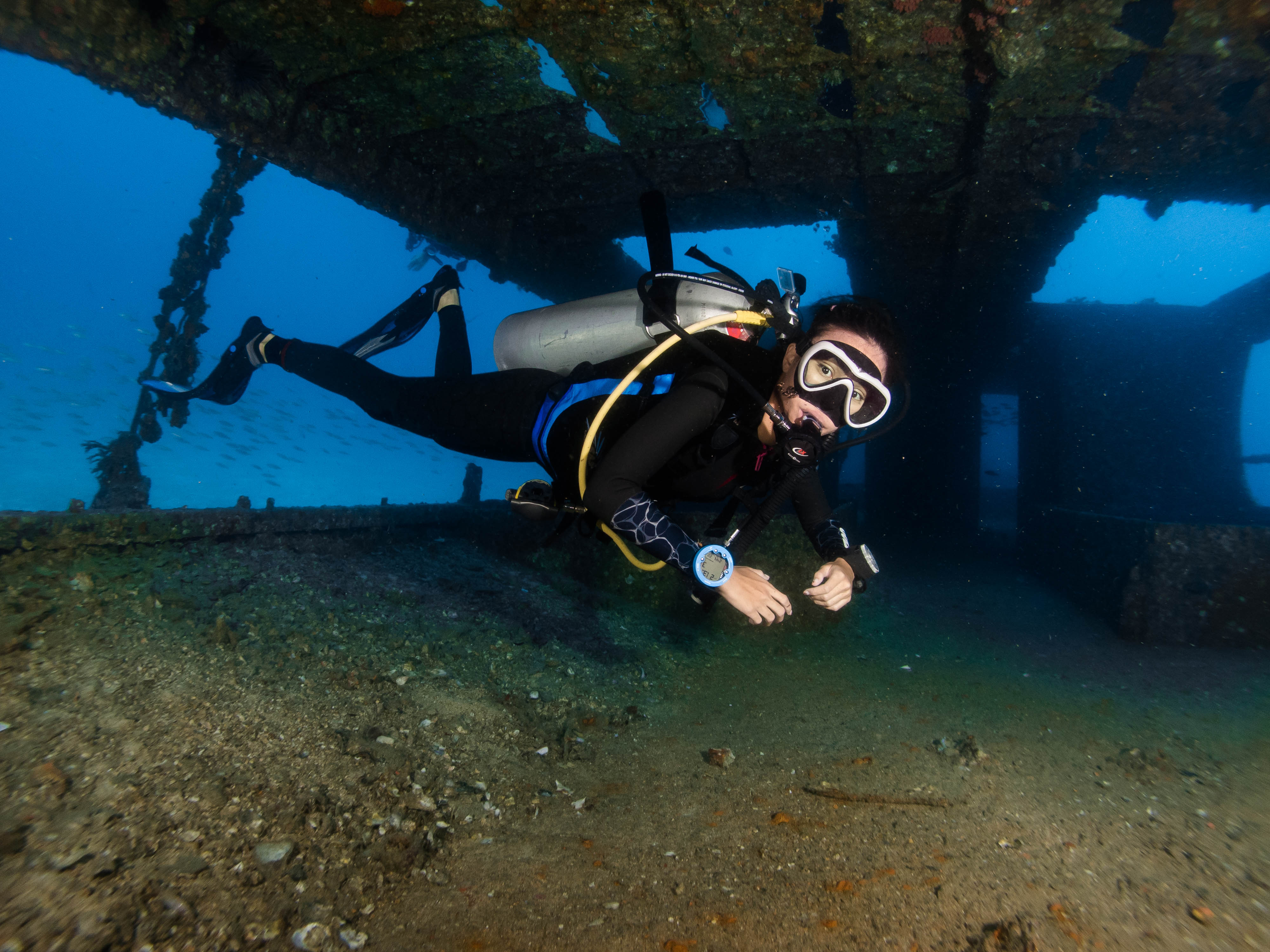 精通巴厘岛：PADI 潜水中心的高级开放水域潜水员课程