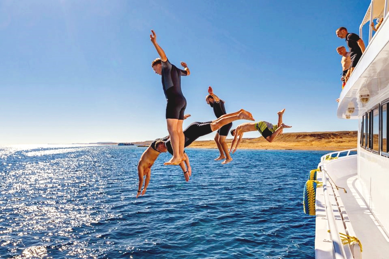 从埃尔古纳出发：奥兰治岛浮潜之旅 & 风帆伞运动