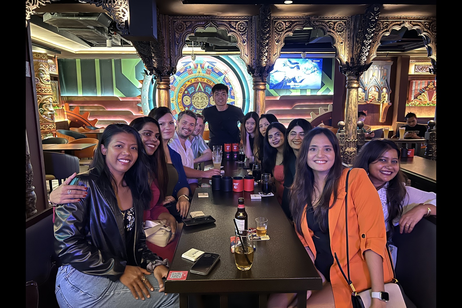 新加坡中心地带派对酒吧探索 - 品尝酒吧小吃 & 饮料