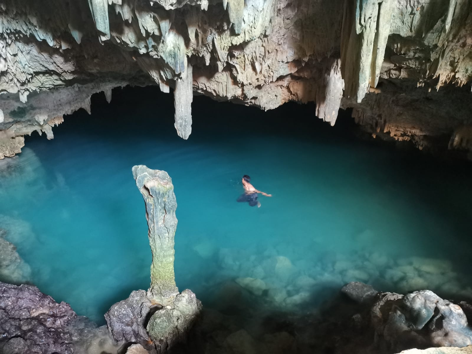 纳闽巴霍Cunca Wulang瀑布 & Rangko Cave洞穴一日游
