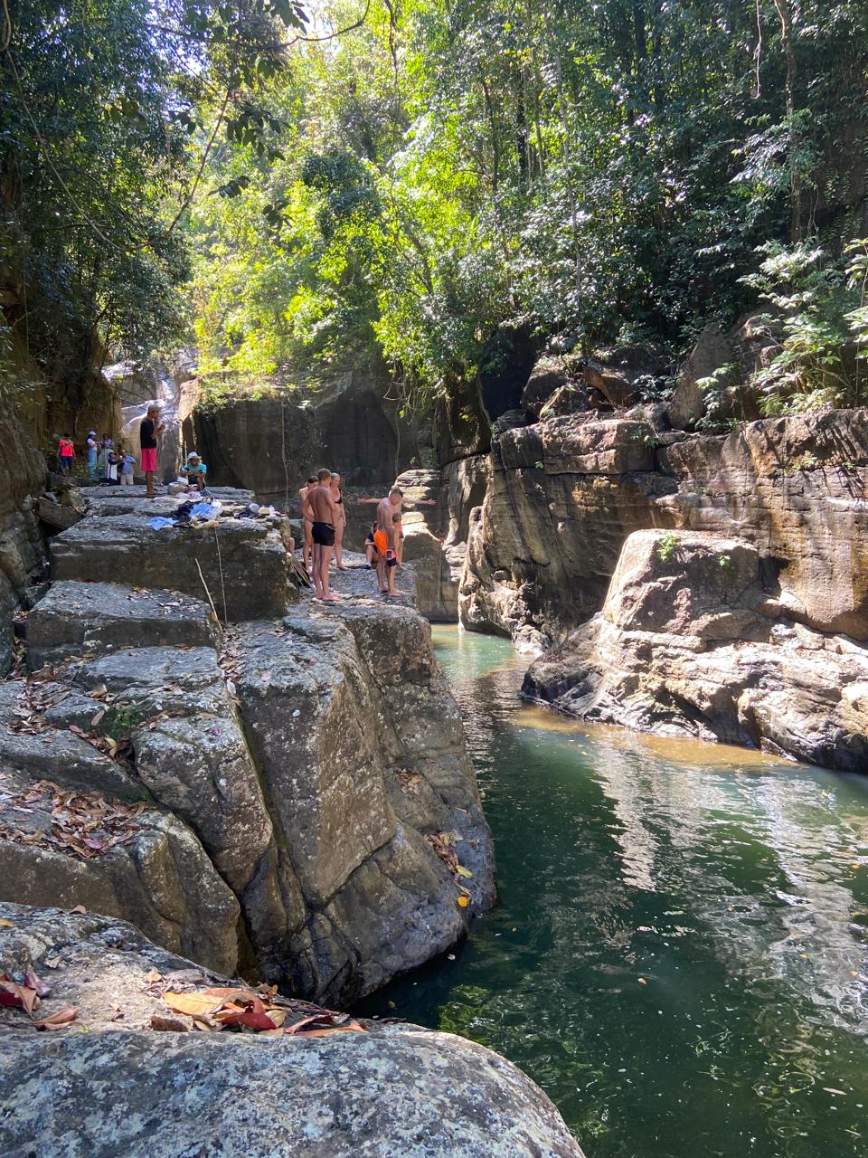 纳闽巴霍Cunca Wulang瀑布 &  Kampung Melo一日游
