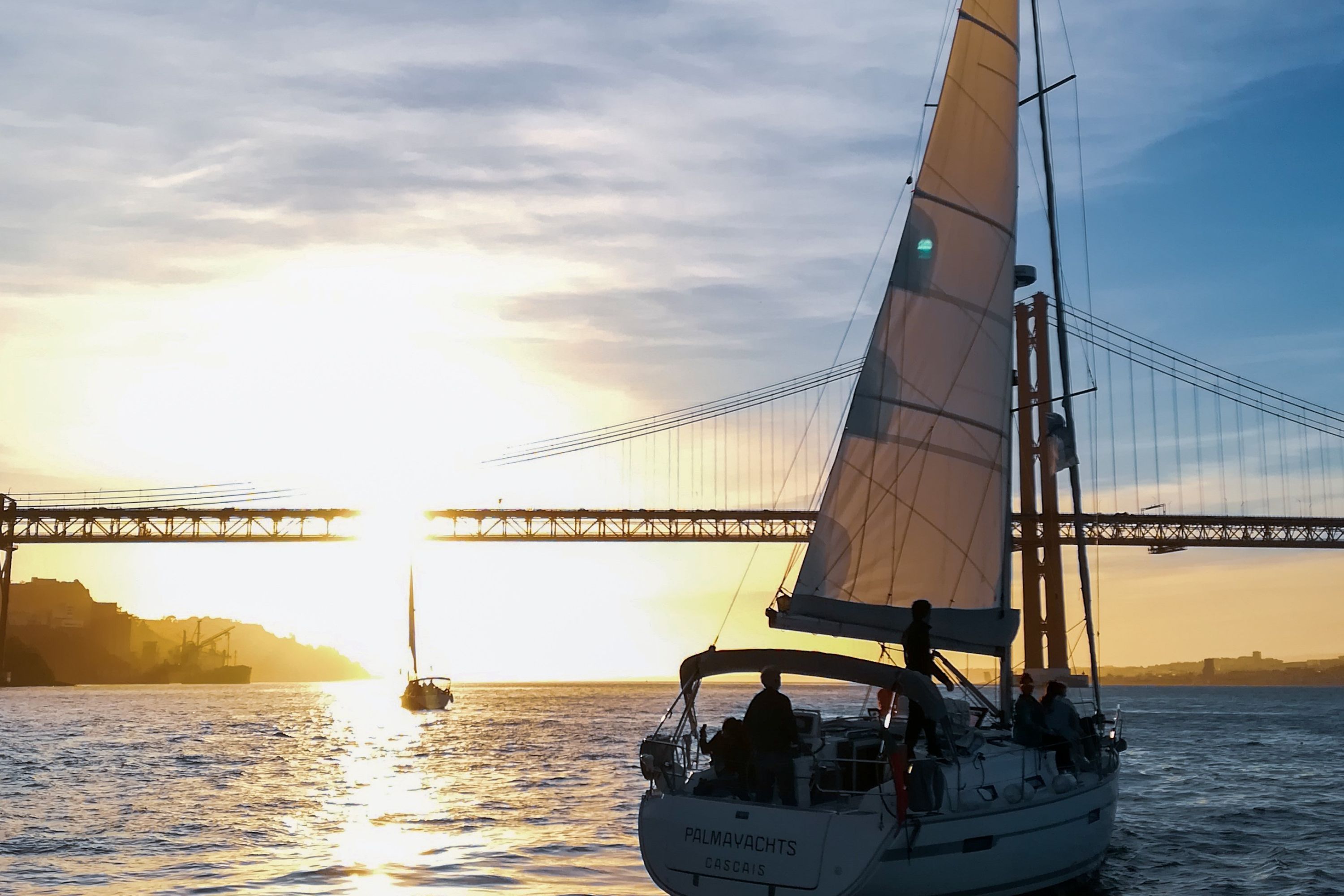 里斯本塔霍河私人日落游轮之旅（含饮品）