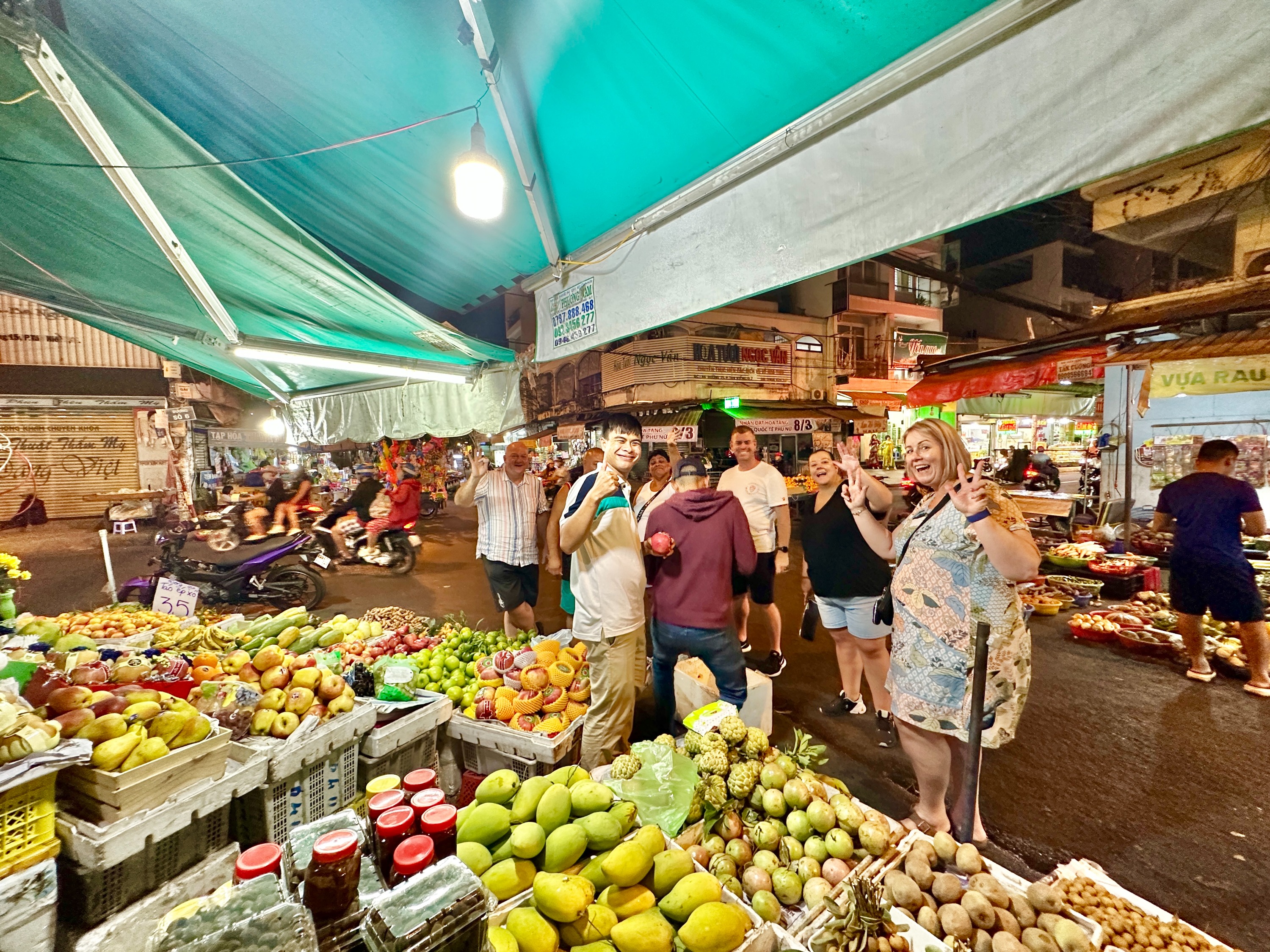 西贡美食徒步之旅 - 游客较少的地区