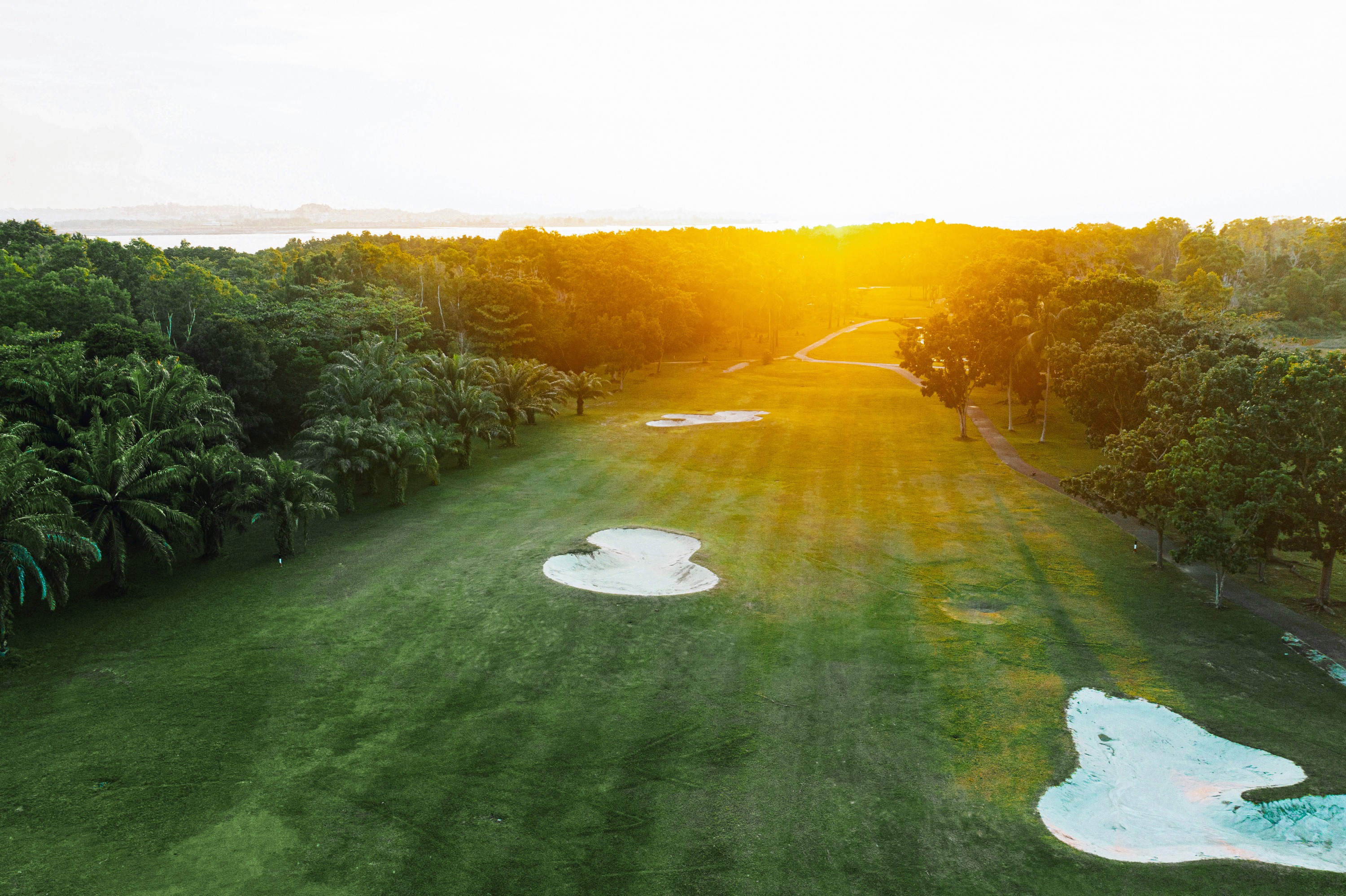巴淡岛乡村俱乐部高尔夫球场（含港湾出发的渡轮）